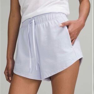 Lululemon Inner Glow High-Rise Short 3"
Pastel Blue